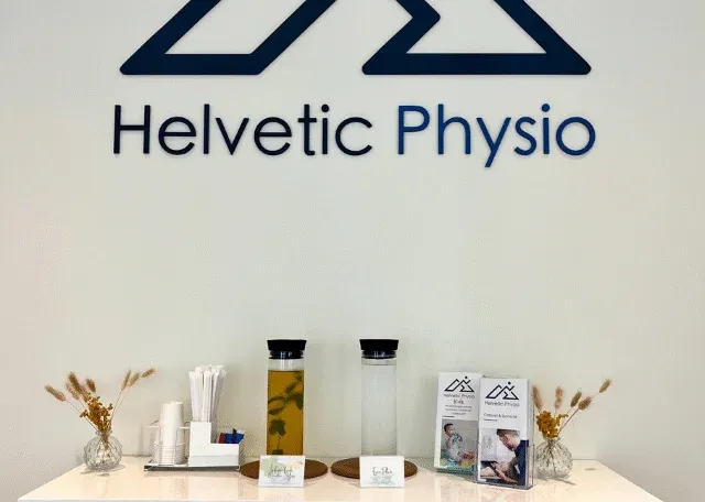 Photo des boissons proposées chez helvetic Physio avec son thé citron menthe et flyers